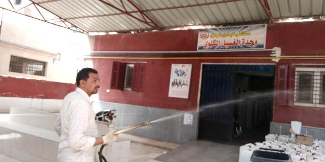 استمرار حملات التطهير والتعقيم للمنشآت الخدمية والحيوية بمراكز وقرى أسيوط 