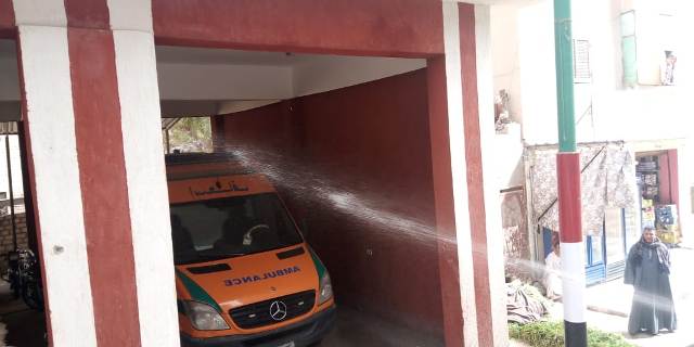 استمرار حملات التطهير والتعقيم للمنشآت الخدمية والحيوية بمراكز وقرى أسيوط 