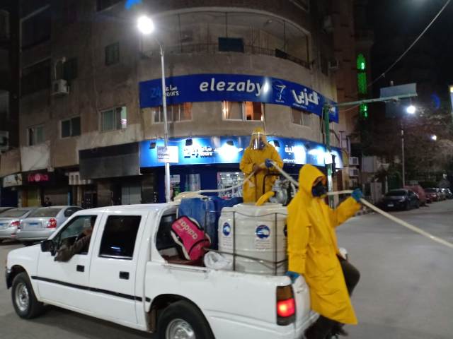 استمرار حملات التطهير والتعقيم للمنشآت الخدمية والحيوية بمراكز وقرى أسيوط 