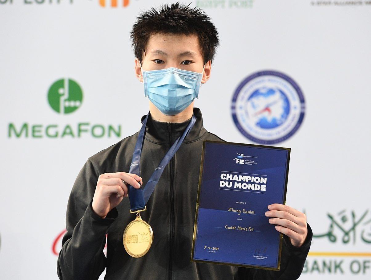 الأمريكي دانييل يحرز  ذهبية سلاح الشيش للناشئين  ببطولة العالم مصر 2021