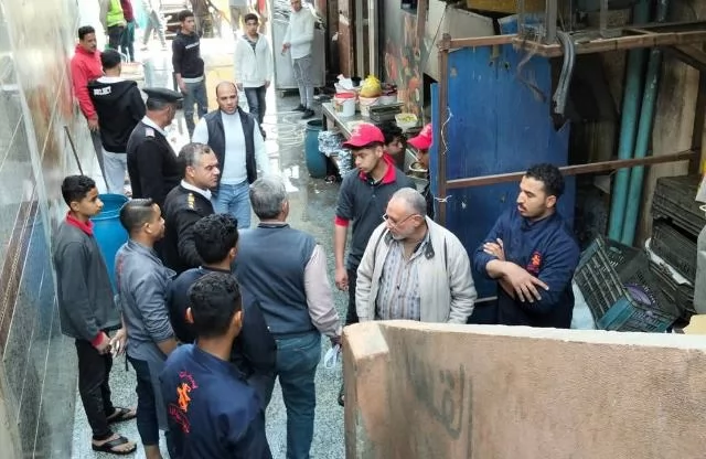 أسباب إغلاق وتشيمع (21) محل ومطعم فى مدينة الشروق.. بالصور 