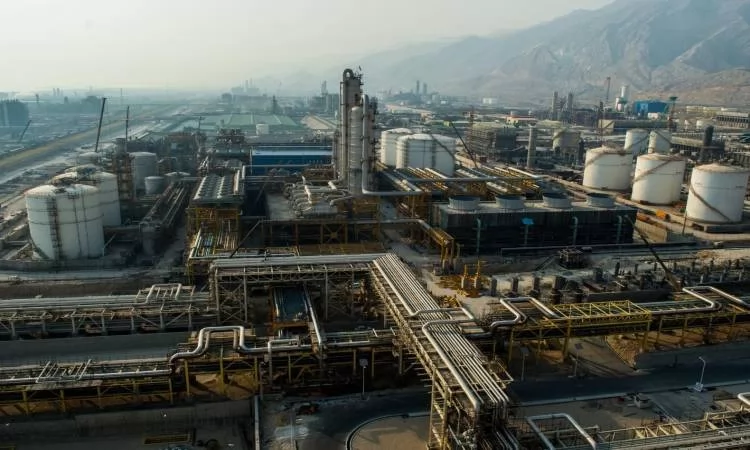 رويترز: دعوات في إيران لتشكيل سلاسل بشرية لحماية محطات الطاقة 