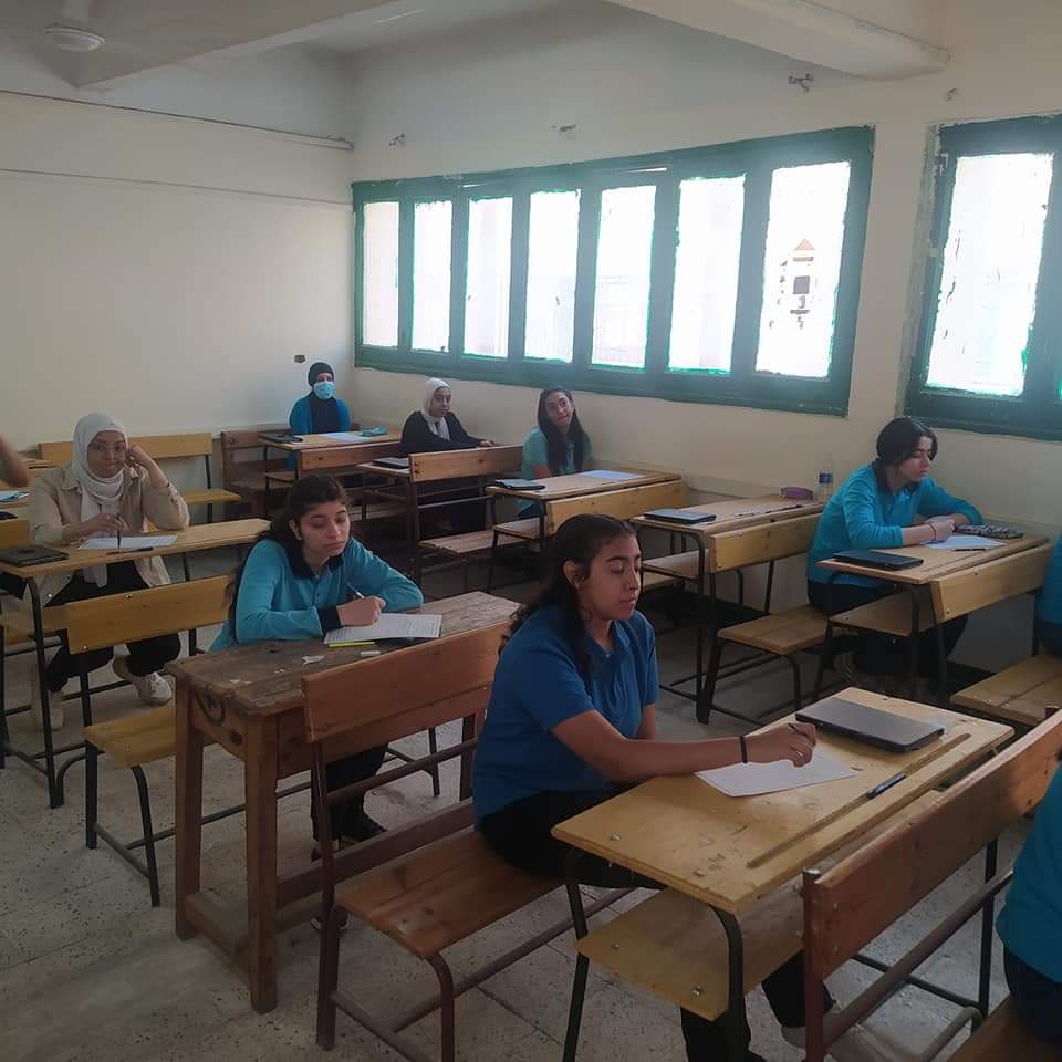 سلومة يطلب حصر المدارس الجاهزة للاختبارات الالكترونية