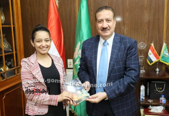 محافظ المنوفية يكرم الطالبة مايفن عماد لتفوقها العلمي وحصولها على براءة اختراع في علاج السرطان