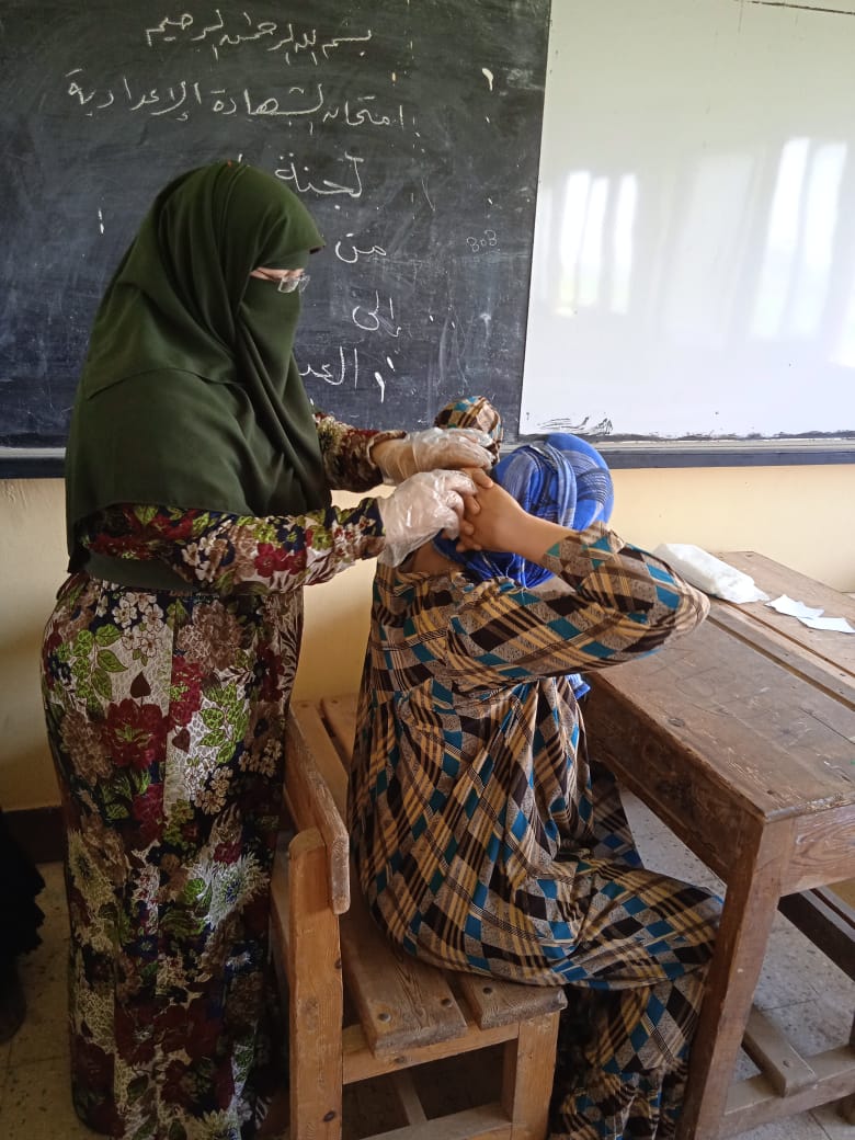 جامعة السادات تنظيم قافلة طبية بشرية إلى قرية نادر بالشهداء