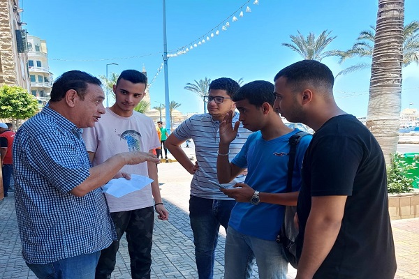 محرر الجمهورية اونلاين مع الطلاب