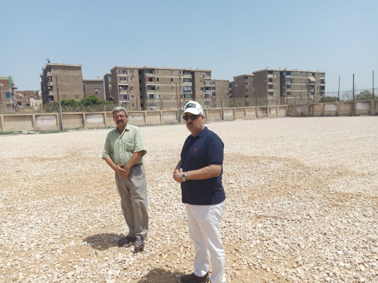 وكيل وزارة الرياضة بالقليوبية يتابع انشاء الملعب القانوني بمركز شباب قها