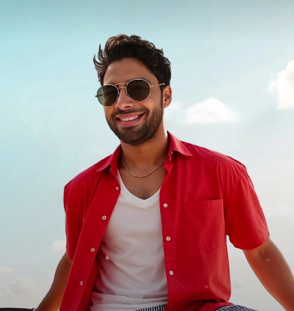 المطرب أحمد جمال