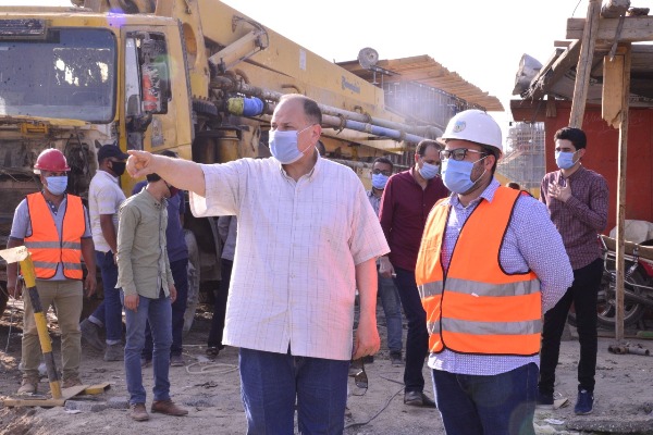 محافظ أسيوط يتفقد أعمال انشاء كوبري منقباد العلوي بطريق أسيوط/القاهرة الزراعي  