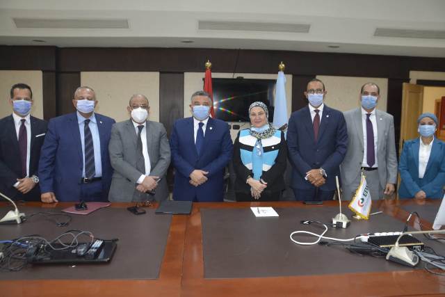 برتوكول تعاون ما بين البنك المصري لتنمية الصادرات ووزارة الأوقاف بالبحر الأحمر لنقل 1253 ورشة حرفيين بالغردقة