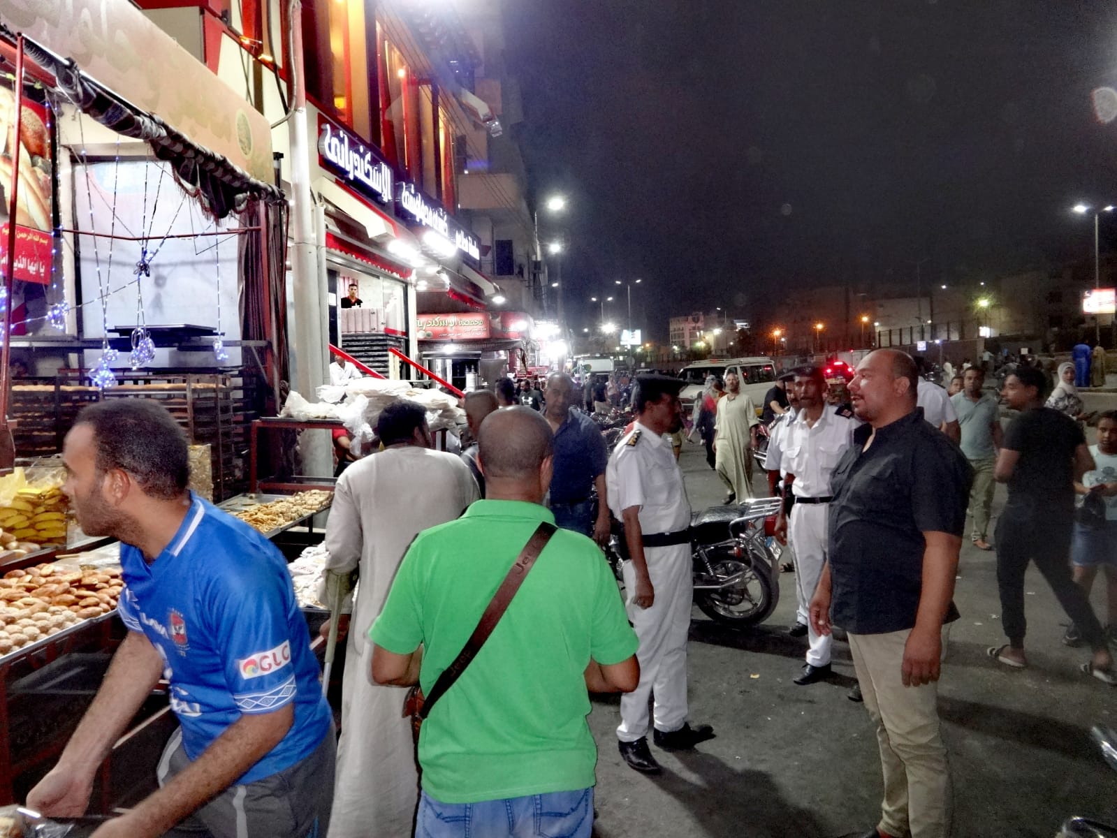 تحرير ٧٠ محضر وتنفيذ ٣٩ إزالة إدارية فى حملة للمرافق بمدينة الأقصر 