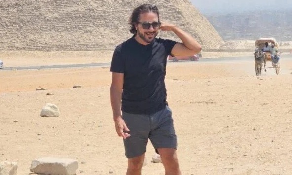 الفنان العالمي إنريكي أرسي