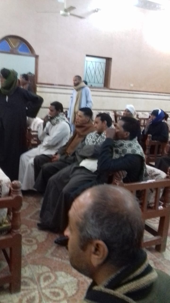 رئيس صحة النواب ببحث انشاء مزلقان سكة حديد بنجع بدران الأقصر.صور