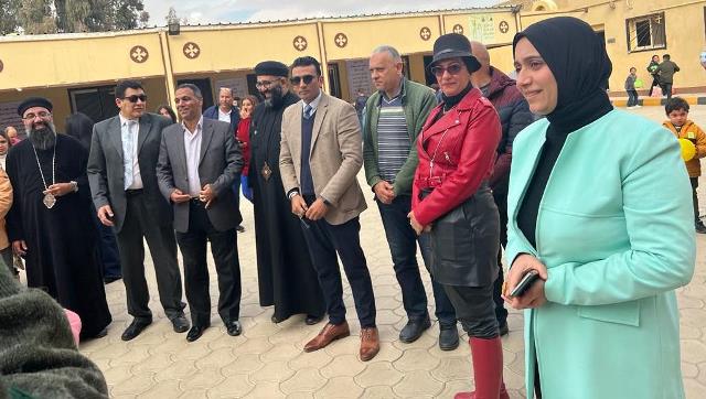 مستقبل وطن بدر يوزع 6500 هدية على الأطفال فى الكنائس بعيد الميلاد
