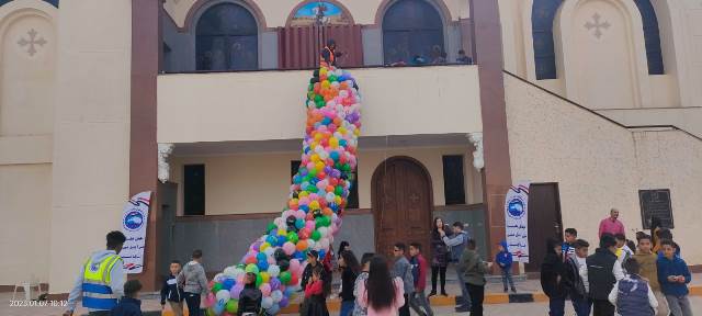 مستقبل وطن بدر يوزع 6500 هدية على الأطفال فى الكنائس بعيد الميلاد