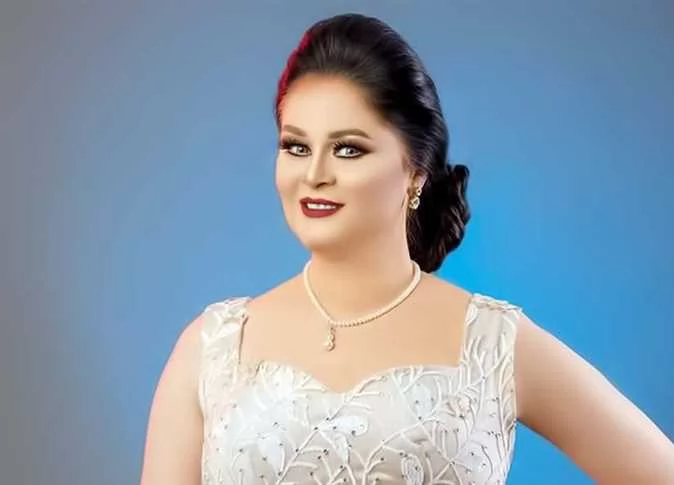 الفنانة علا رامي