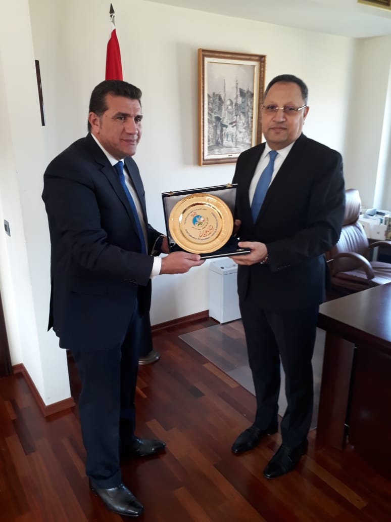 برعاية اتحاد العمال :