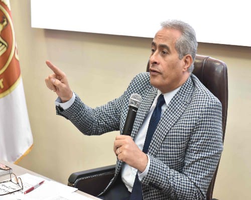 وزير العمل يوجه بالتفتيش على المنشآت لتطبيق إجراءات الصحة المهنية