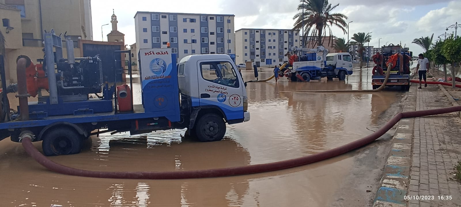  انتهاء اعمال سحب مياه  السيول من المناطق المتضررة بمطروح 