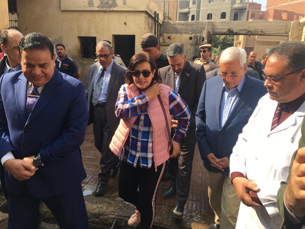 وزير الزراعة يفتتح موسم الصيد بالمجمع السمكي بالمنزلة