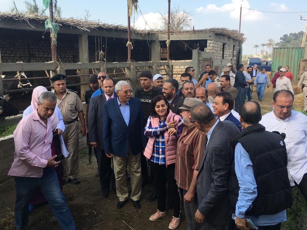 وزير الزراعة يفتتح موسم الصيد بالمجمع السمكي بالمنزلة