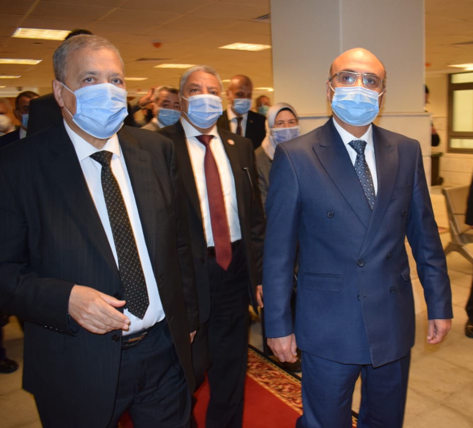 بالصور ...إفتتاح مكتب الشهر العقارى بمقر هيئة النيابة الإدارية 