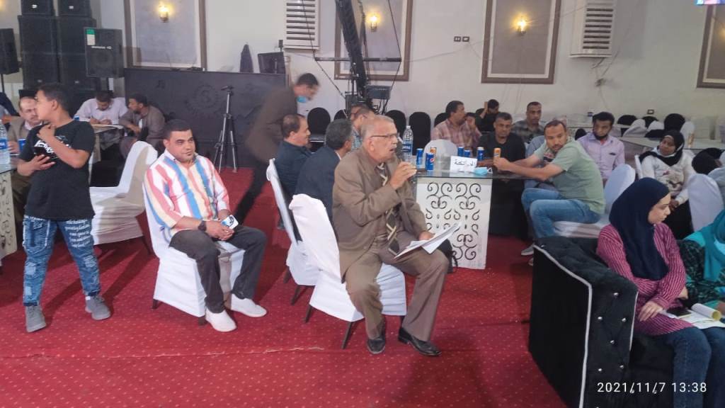 محافظ أسيوط: عقد جلسة تشاور لمناقشة مشروعات الخطة الاستثمارية للعام المالي (2022/ 2023) لمركز منفلوط