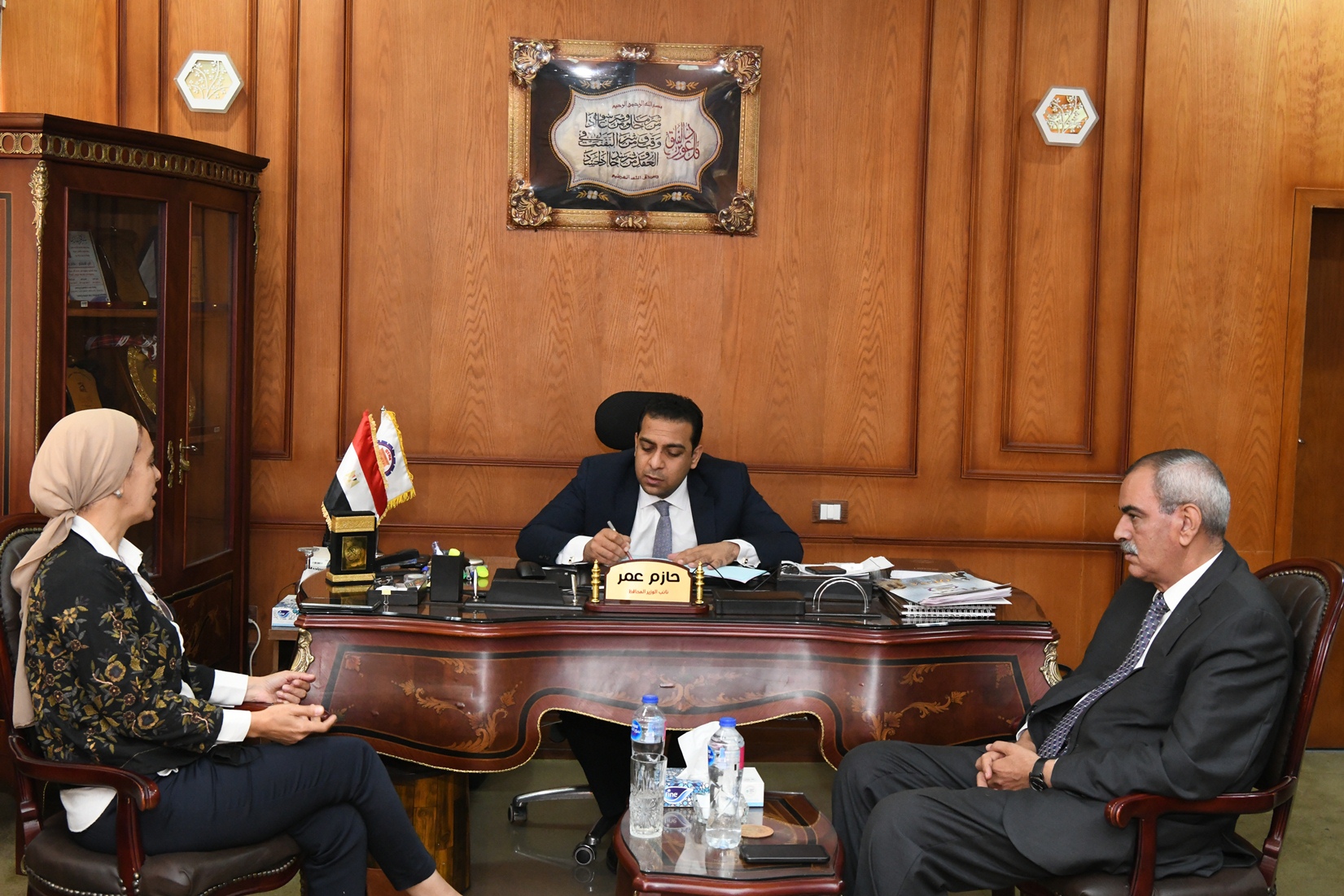 نائب محافظ قنا يلتقي مسئولي مؤسسة أهل مصر للتنمية لبحث التعاون في خدمة القري الاكثر احتياجا