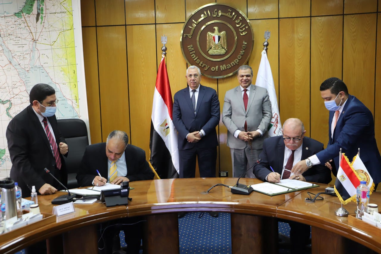 وزيرا القوى العاملة والزراعة يشهدان توقيع بروتوكول تعاون لرعاية العاملين في القطاع الزراعي