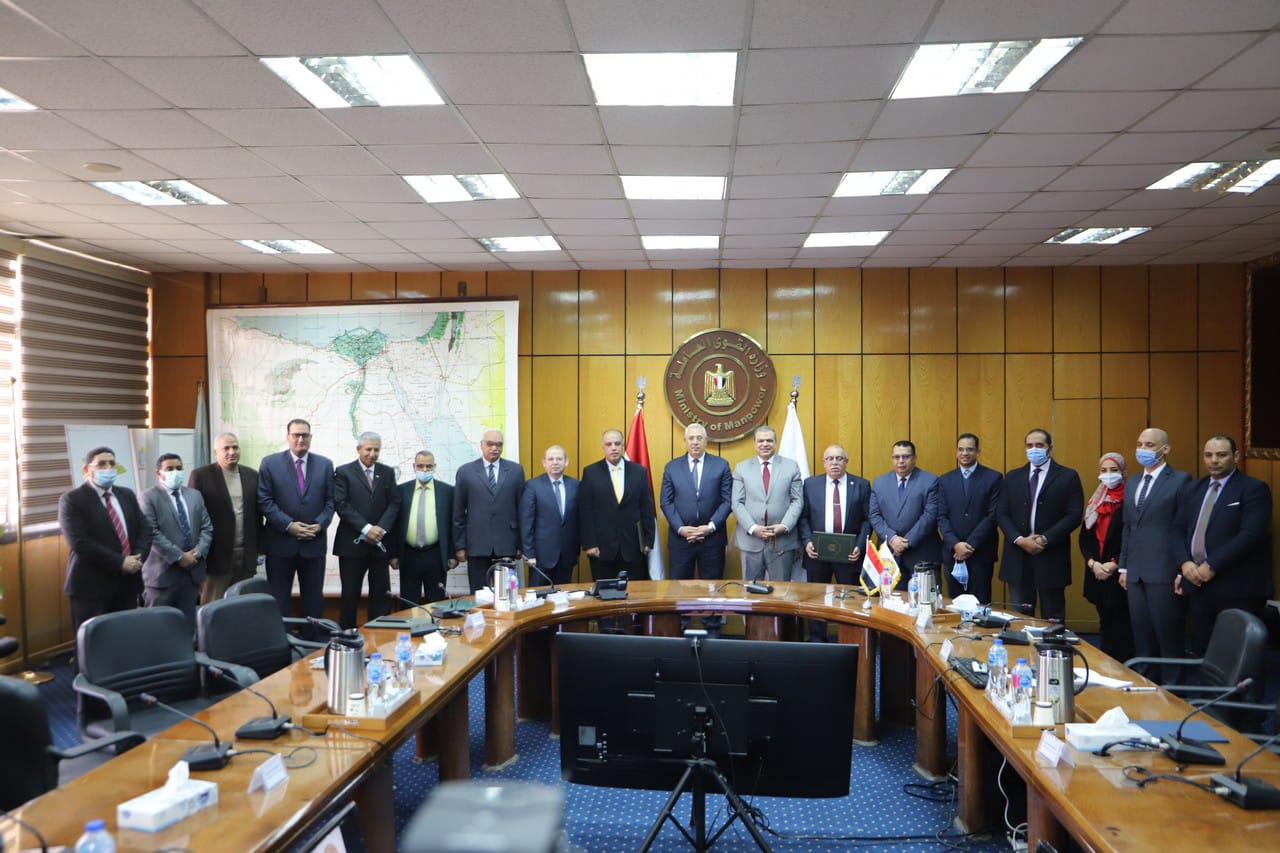 وزيرا القوى العاملة والزراعة يشهدان توقيع بروتوكول تعاون لرعاية العاملين في القطاع الزراعي