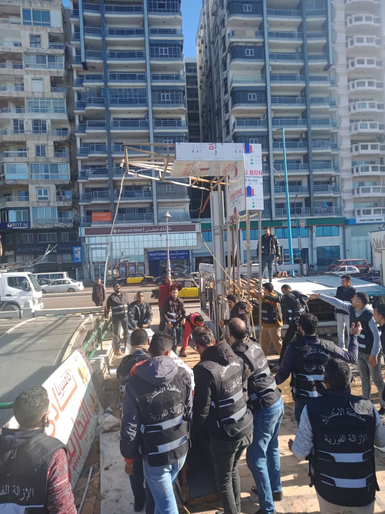 إيقاف أعمال إنشائية حاجبة لرؤية البحر بالاسكندريه  