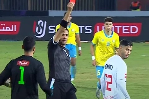 طرد ناصر ماهر في مباراة الزمالك والاسماعيلي