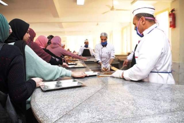 رئيس جامعة كفرالشيخ يتفقد الحرم الجامعى.. بالصور