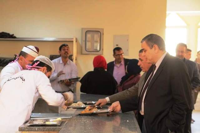 رئيس جامعة كفرالشيخ يتفقد الحرم الجامعى.. بالصور