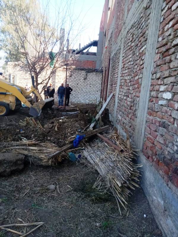 إزالة فورية لـ 8 حالات تعد على الأراضي الزراعية بالمنوفية.صور