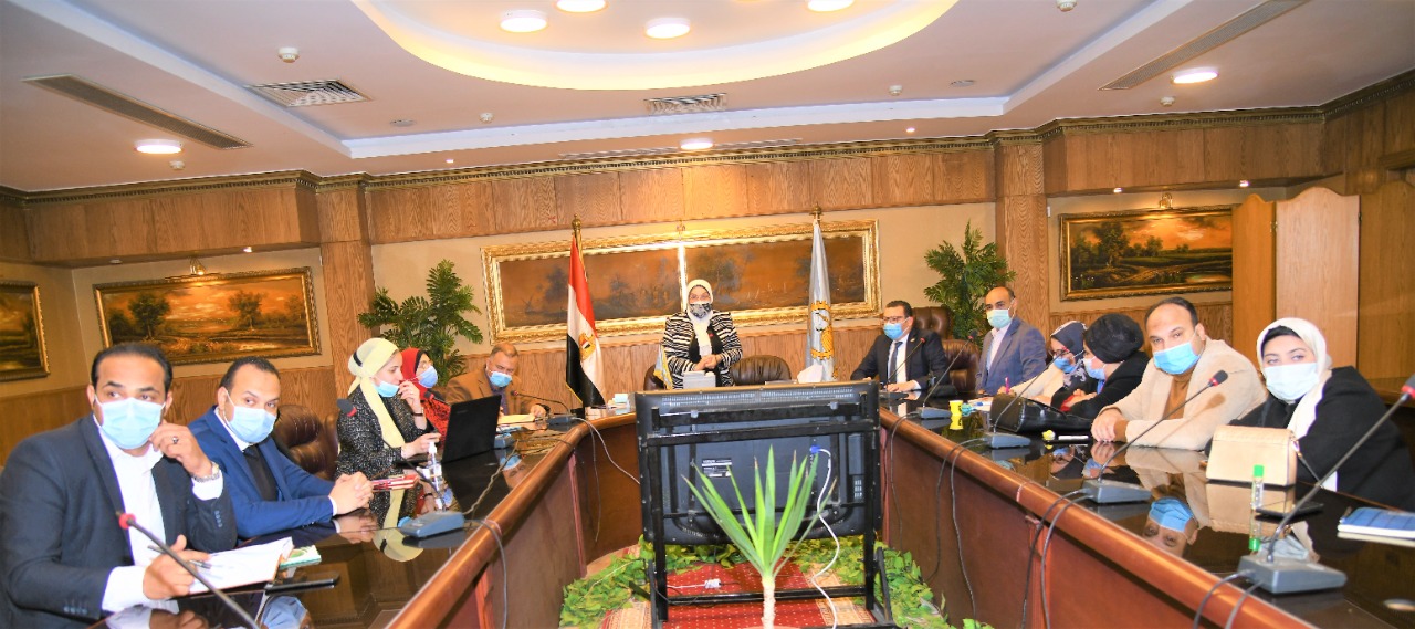 محافظ الغربية يلتقى مندوب مجلس الوزراء لمتابعة مبادرة حياة كريمة.