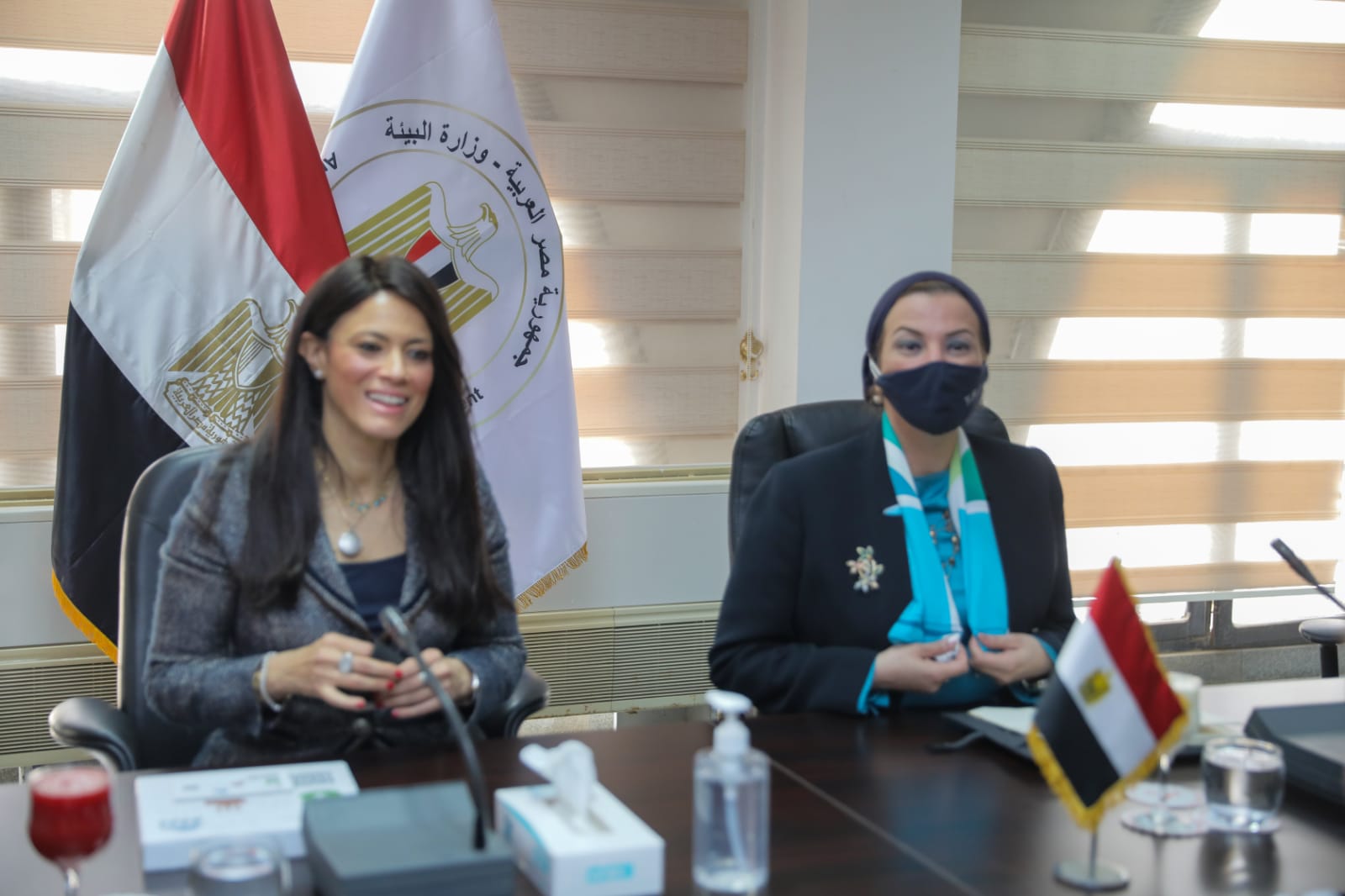   وزيرتا البيئة والتعاون الدولى تبحثان فرص تمويل مشروعات جديدة مع المدير التنفيذى لصندوق المناخ الأخضر