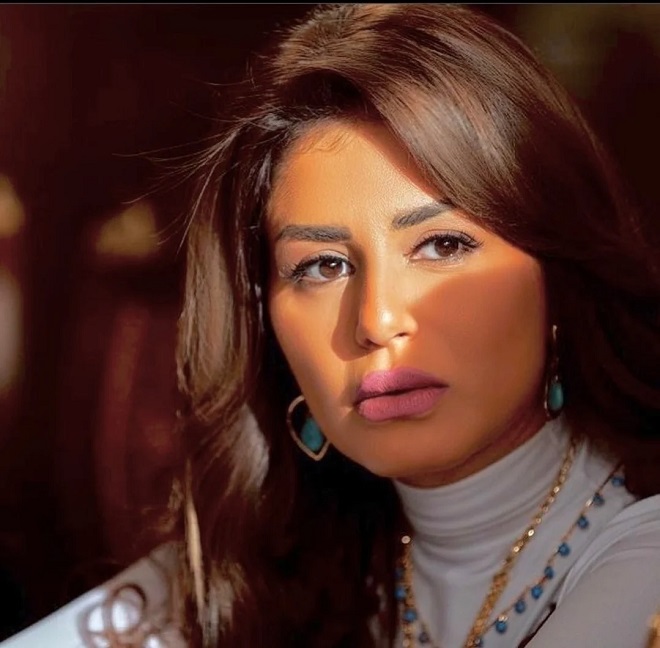 الفنانة منة فضالى