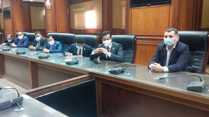 القاضي يلتقي عددا من أعضاء برلمان شباب مصر عن محافظة سوهاج 