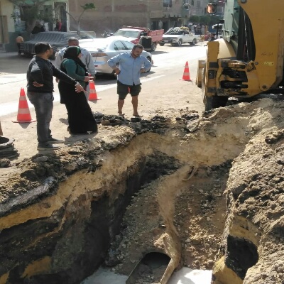 مياه القليوبية تواصل اصلاح كسر مفاجئ بخط طرد 