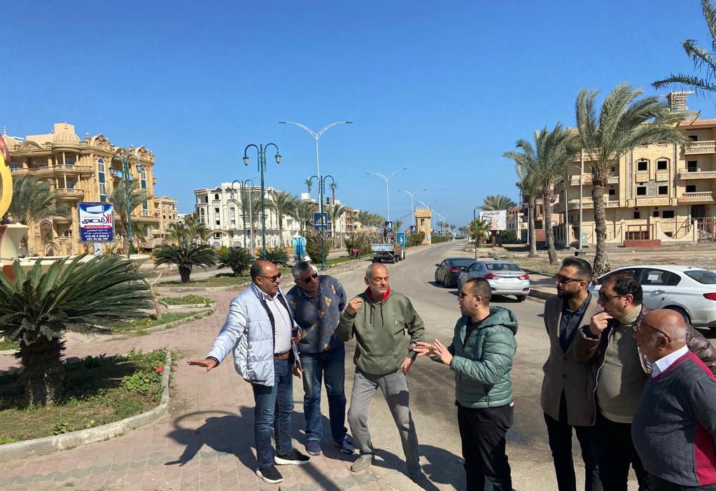أجهزة مدن النوبارية ودمياط وسوهاج تنفذ أعمال صيانة للكهرباء ورفع كفاءة للطرق والمسطحات الخضراء