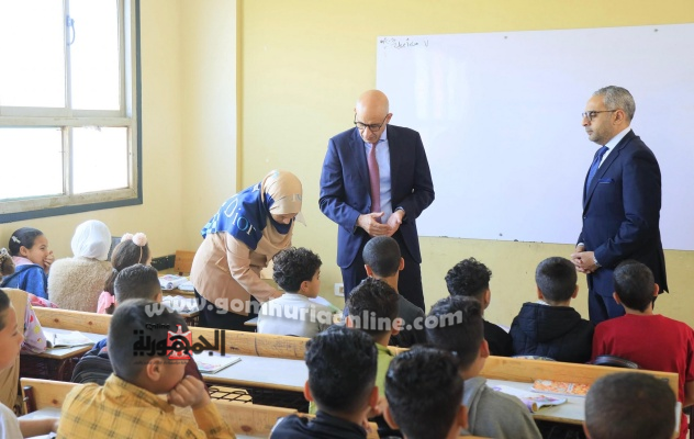 وزير التعليم خلال زيارته مدارس الباجور المنوفية