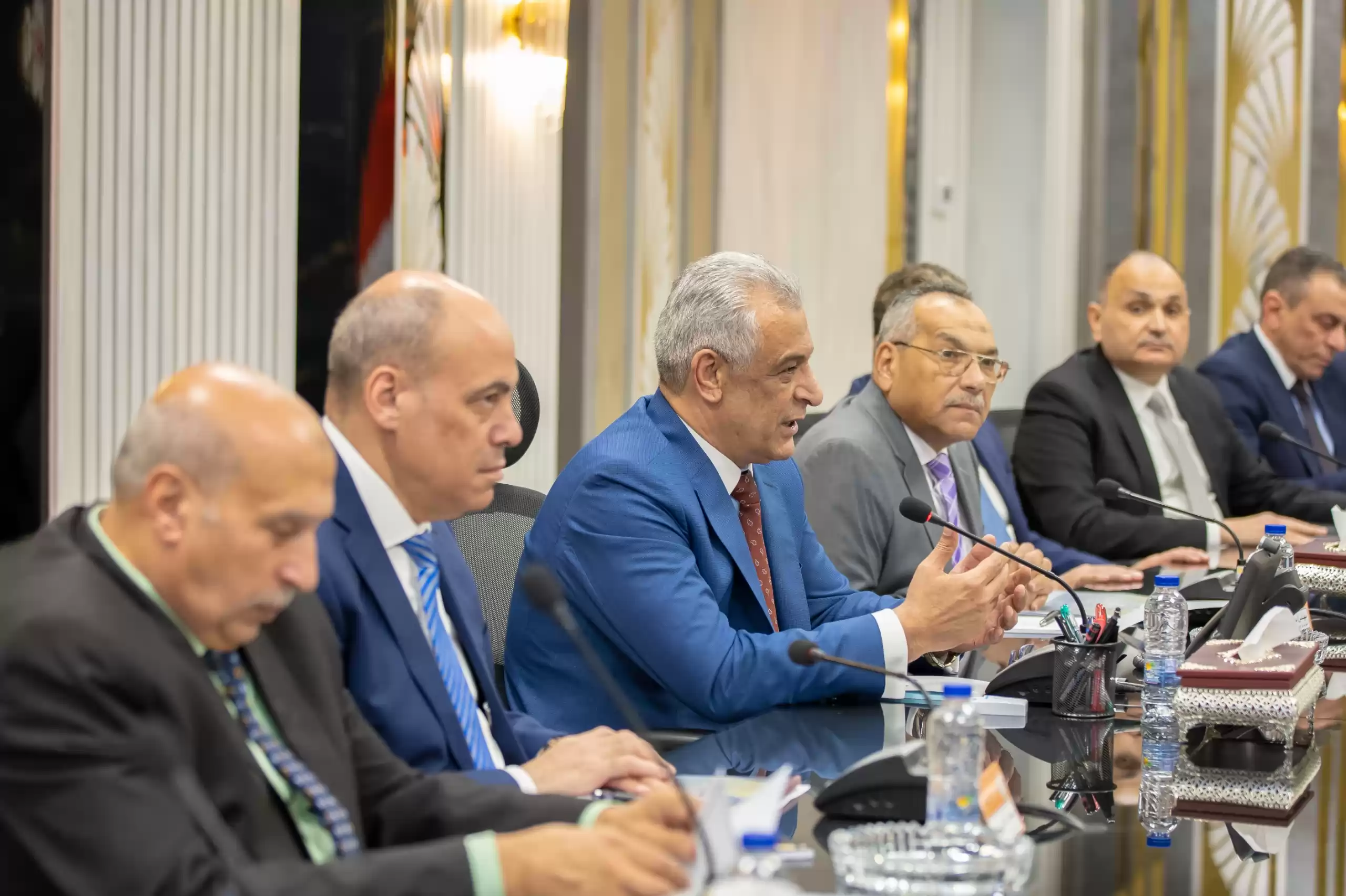 وزير الدولة للإنتاج الحربي يبحث مع محافظ القاهرة مستجدات التعاون في مجالات النقل الأخضر وإدارة المخلفات 