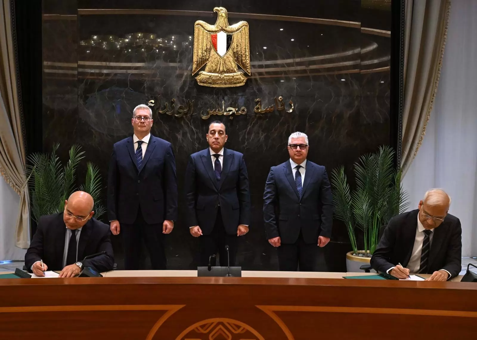 رئيس الوزراء يشهد توقيع عقد شراكة بين "إندوراما" وشركة فوسفات مصر 