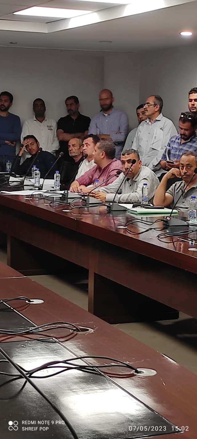 رئيس جهاز القاهرة الجديدة يلتقى سكان 