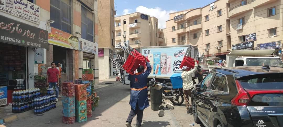 تنفيذ 20 قرار غلق وتشميع وازالة فى حملة بمدينة العبور