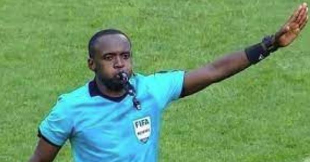 الحكم الكينى بيتر كاماكو