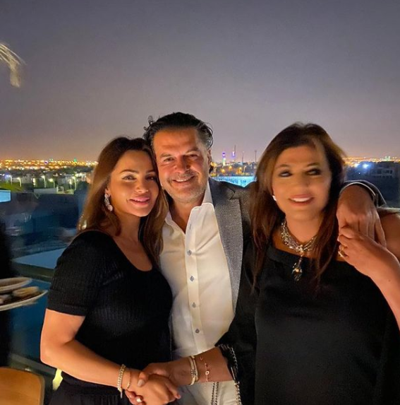 شاهد..هالة صدقى ترحب براغب علامة وزوجتة