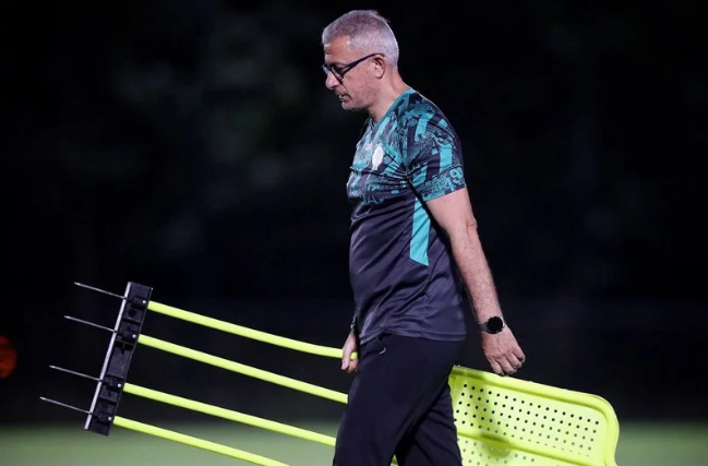 التونسي منذر الكبيرمدرب الرجاء السابق