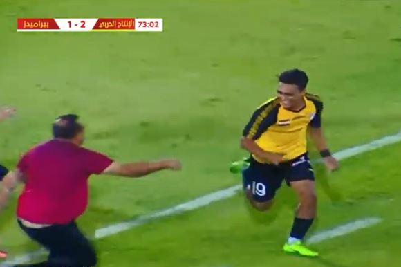 البدرى يحرز هدف التقدم للإنتاج الحربى فى شباك بيراميدز